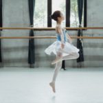 Mädchen tanzt Ballett