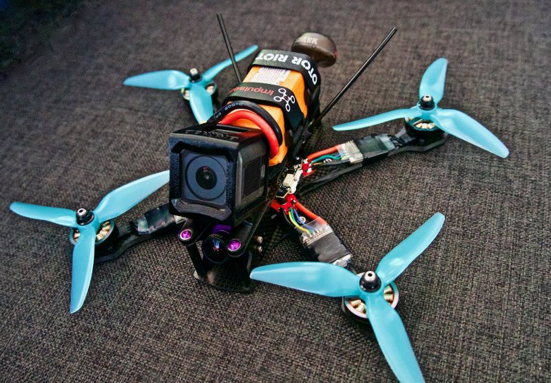 Drohnen für Kinder haben oft eine Kamera, da diese noch mehr Spielspaß bringt.